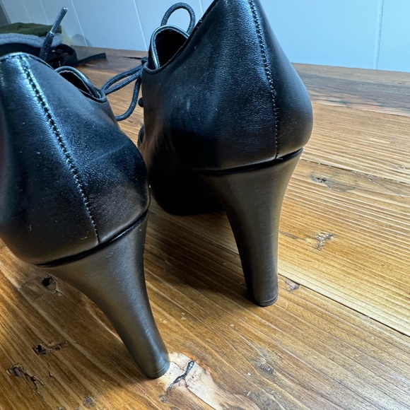 Me Too Lynessa Leather and calf hair Platform Heel Ankle Bootie size 8.5 Lace Up - Picture 7 of 9